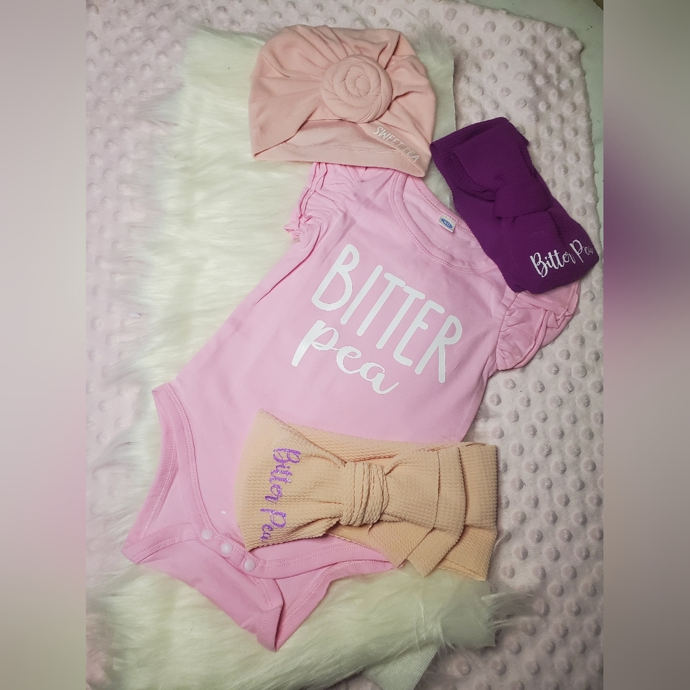 CUSTOM RUFFLE ONSIE AND BOWS